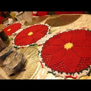 My crochet table  Xmas table runner